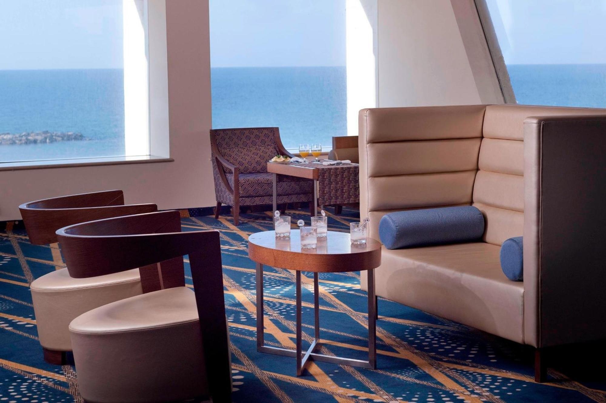 Renaissance Tel Aviv Hotel Exterior photo