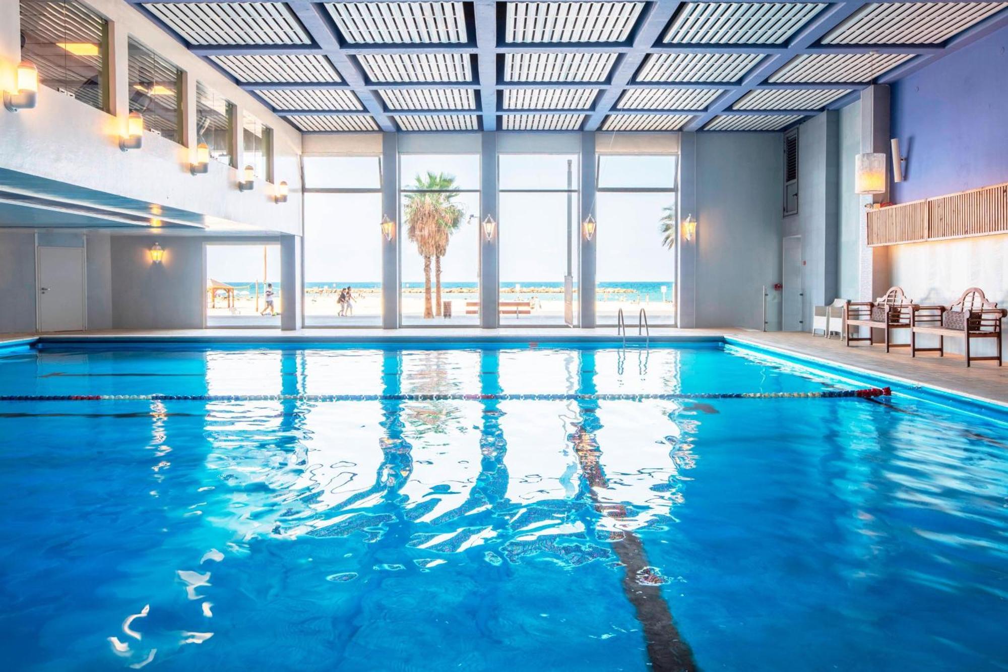 Renaissance Tel Aviv Hotel Exterior photo