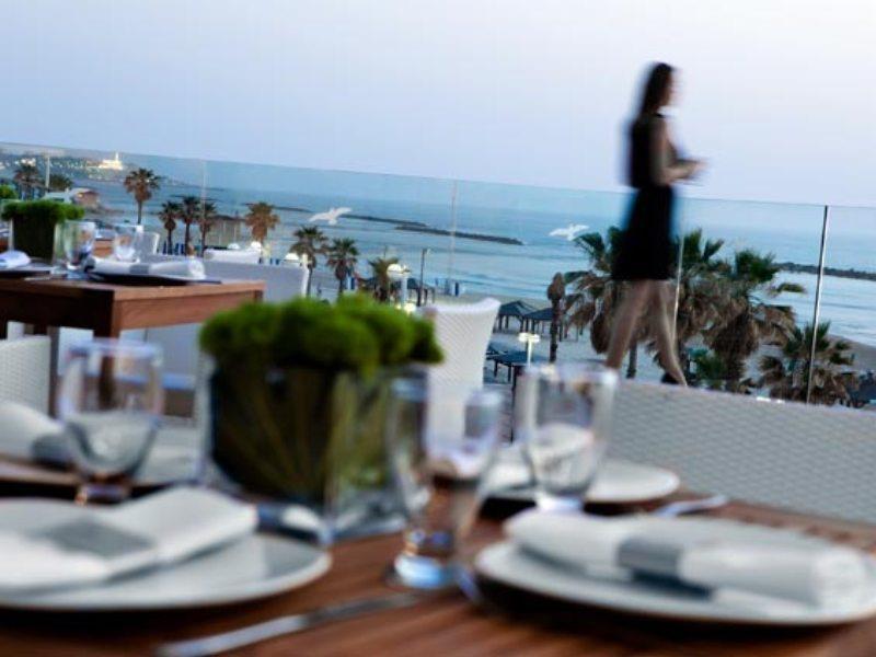 Renaissance Tel Aviv Hotel Exterior photo