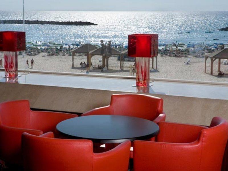 Renaissance Tel Aviv Hotel Exterior photo